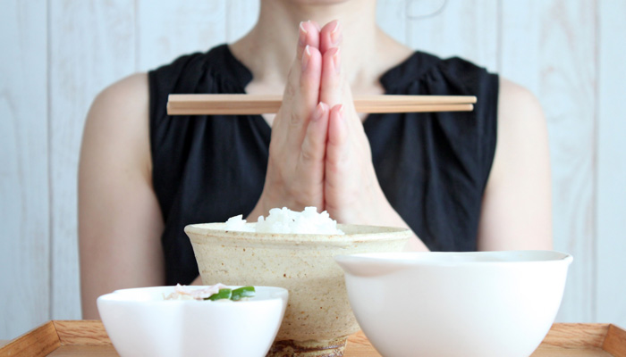 生理痛をやわらげるのに効果的な食べ物 飲み物とは しあわせのヒントは下着から